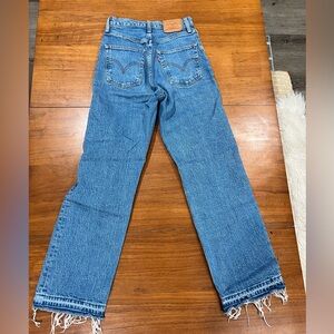 Levi’s Ribcage straight ankle size 25